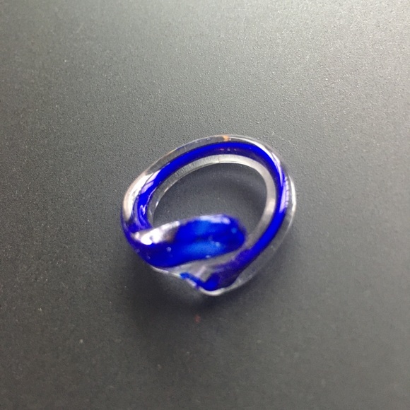 Glass ring, vintage, cobalt blue and clear - Picture 1 of 5